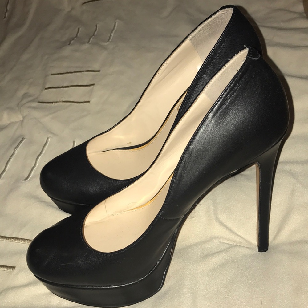 Jessica Simpson Black Pumps